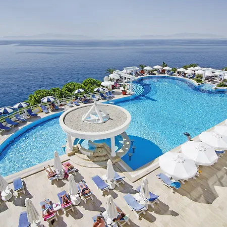 コリマー デラックス リゾート 5*