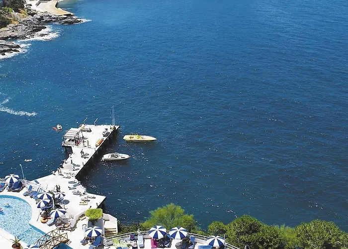 Korumar Deluxe 5* Κουσάντασι