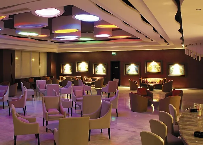 Korumar Deluxe 5* Κουσάντασι