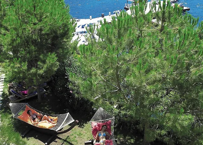 Θέρετρο Korumar Deluxe Κουσάντασι