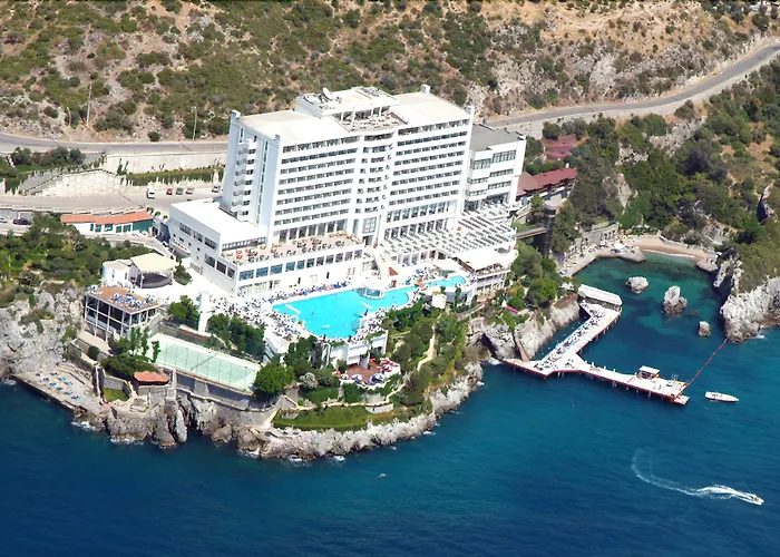 Korumar Deluxe 5* Κουσάντασι