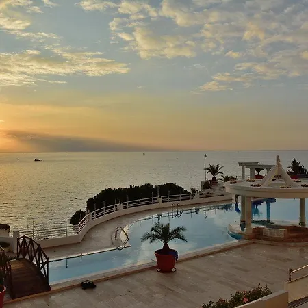 Complex Korumar Deluxe Kusadası