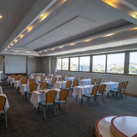 库如玛尔豪华酒店 度假村 库萨达斯
